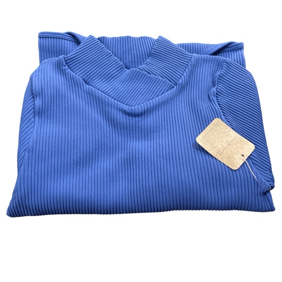 FREE PEOPLE XYZ Recycled Turtleneck
Bodysuit / Deja Blue M/L NWT - Picture 10 of 15